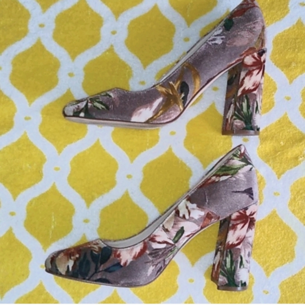 HP🥳 Nine west,  Heels 9M.